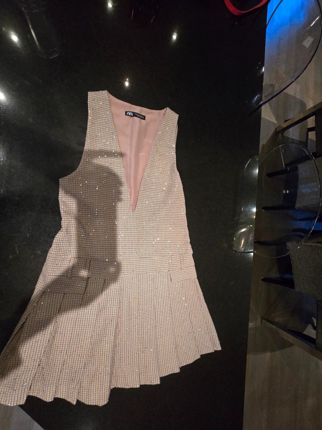 PLEATED PINAFORE DRESS - Image 3