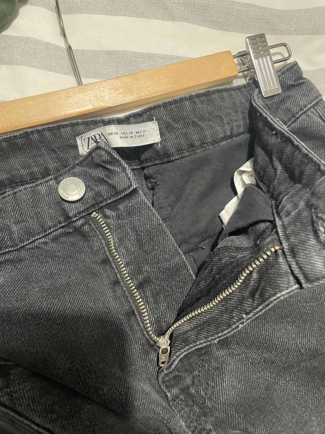STRAIGHT FIT CARGO JEANS - Image 3
