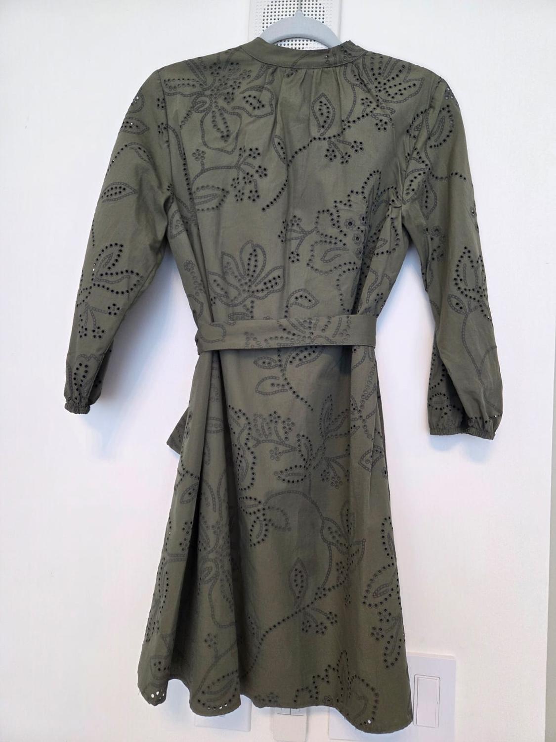 RUBBERIZED EMBROIDERY SHORT DRESS - Image 2