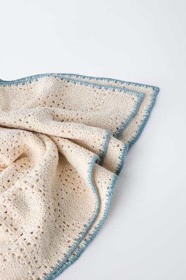 COUVERTURE EN MAILLE CROCHET CONTRASTE - Écru de Zara - Image 1