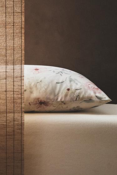 FLORAL PRINT SATEEN PILLOWCASE - Oyster-white by Zara - Image 4