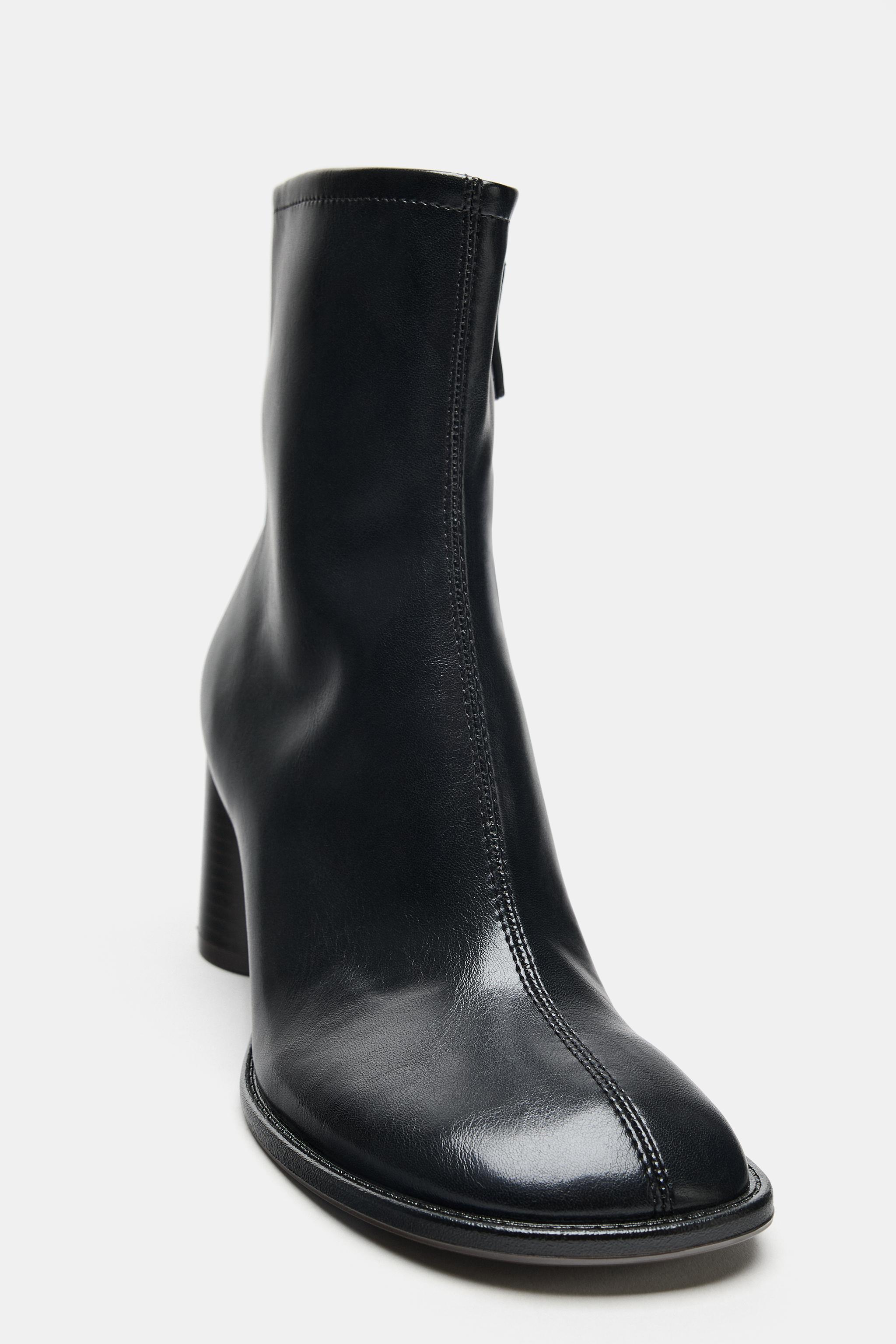 BOTTINES À TALONS