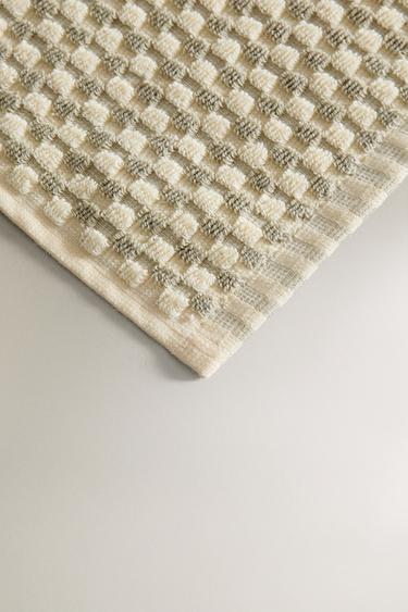 TEXTURED COTTON BATH TOWEL - Light green by Zara - Image 2