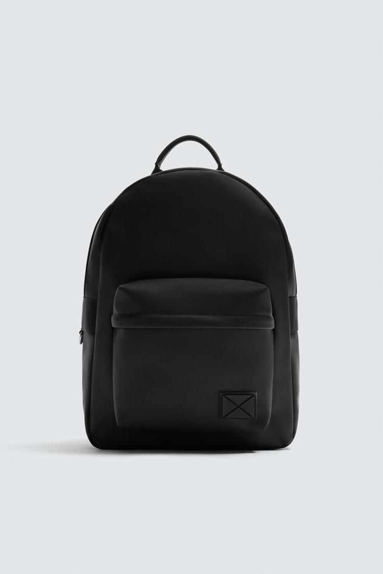 MOCHILA ENGOMADA Negro ZARA España