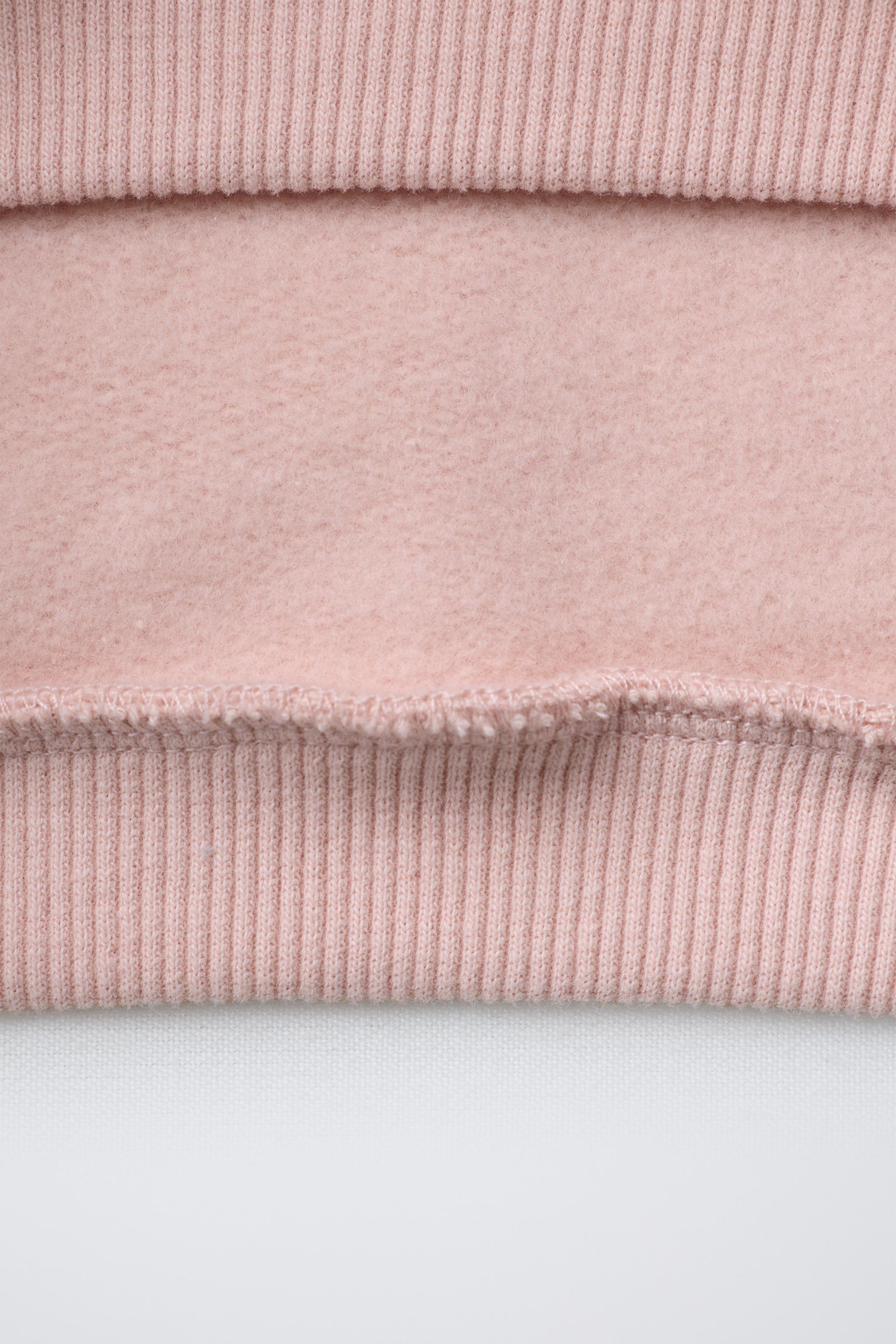 EMBROIDERED SNOOPY PEANUTS™ SWEATSHIRT