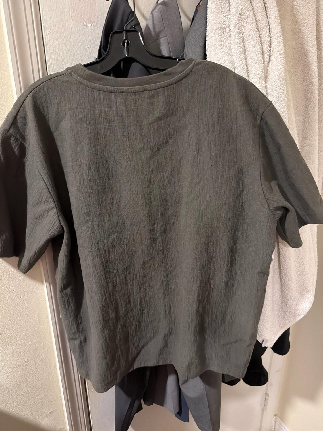 CAMISETA RELAXED FIT ESTRUCTURA - Image 2