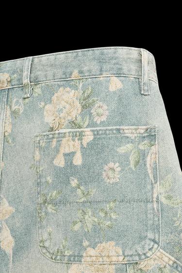 BERMUDA-SHORTS MIT BLUMENMUSTER UND ZIMMERMANNS-TASCHE - Print von Zara