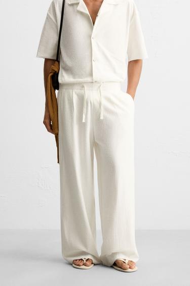 PANTALON COUPE DÉCONTRACTÉE TEXTURÉ - Blanc de Zara - Image 1
