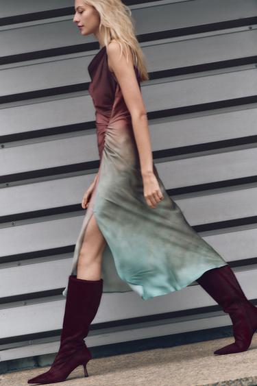 Zaras KLÄNNING SATIN MIDI TIE DYE - Flerfärgad