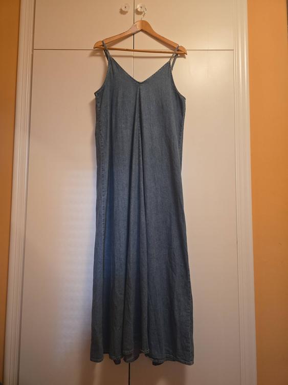 denim trf dress zara MIDI SECOND HAND SELECT SIZE:44 SummerSale_30Off_Outlets Retrofête Aliane Crochet Dress Denim shirt dress Flared hem