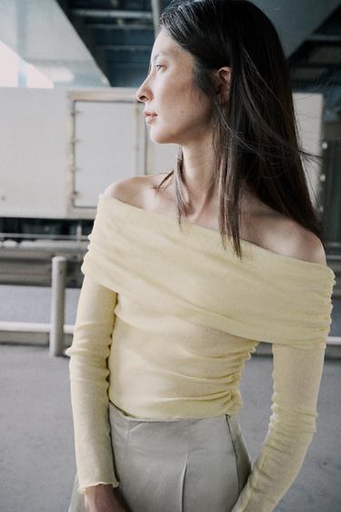 GATHERED BANDEAU T-SHIRT - Light yellow by Zara