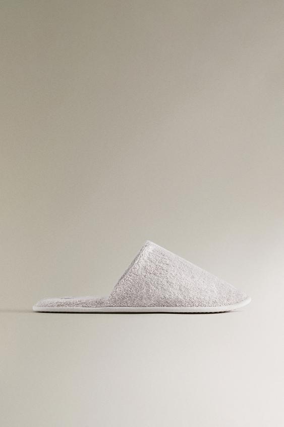 BATHROOM TOWEL SLIPPERS - Grey by Zara - Image 0