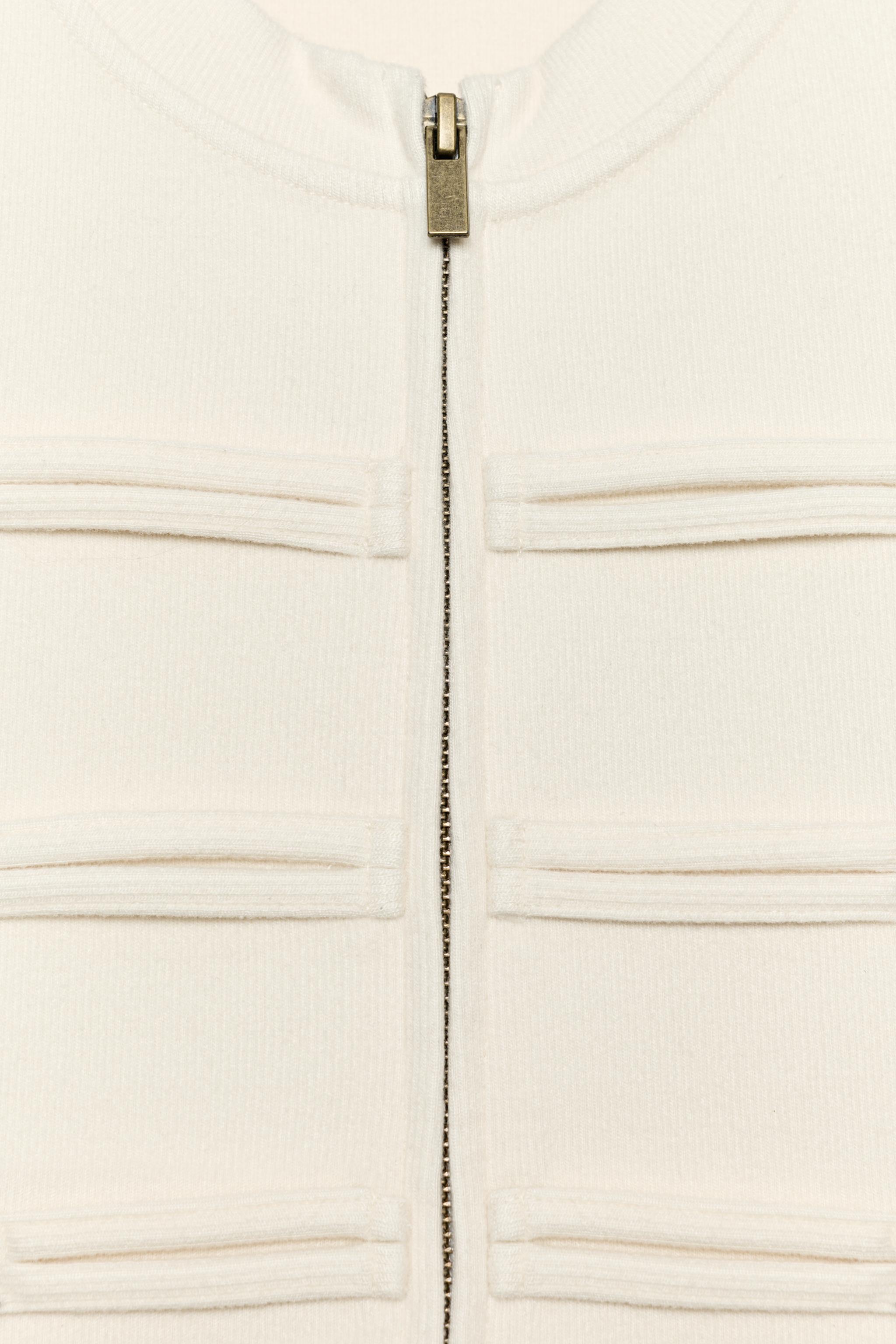 VESTE À BRANDEBOURGS