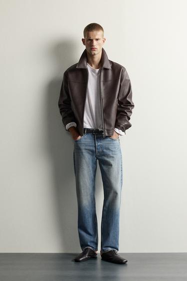 CAZADORA REGULAR FIT EFECTO PIEL - Chocolate de Zara - Imagen 0