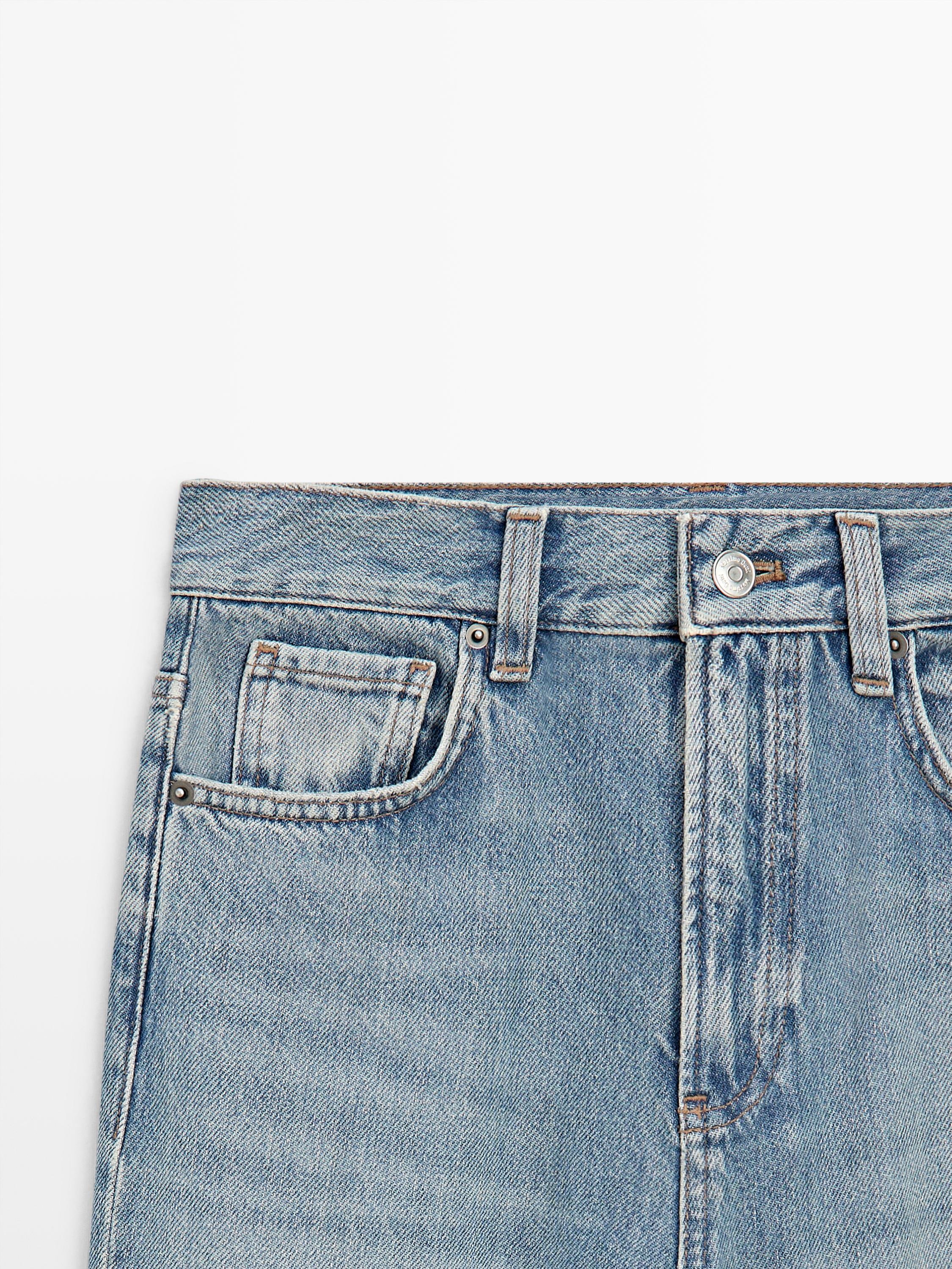 High-waist wide-leg jeans