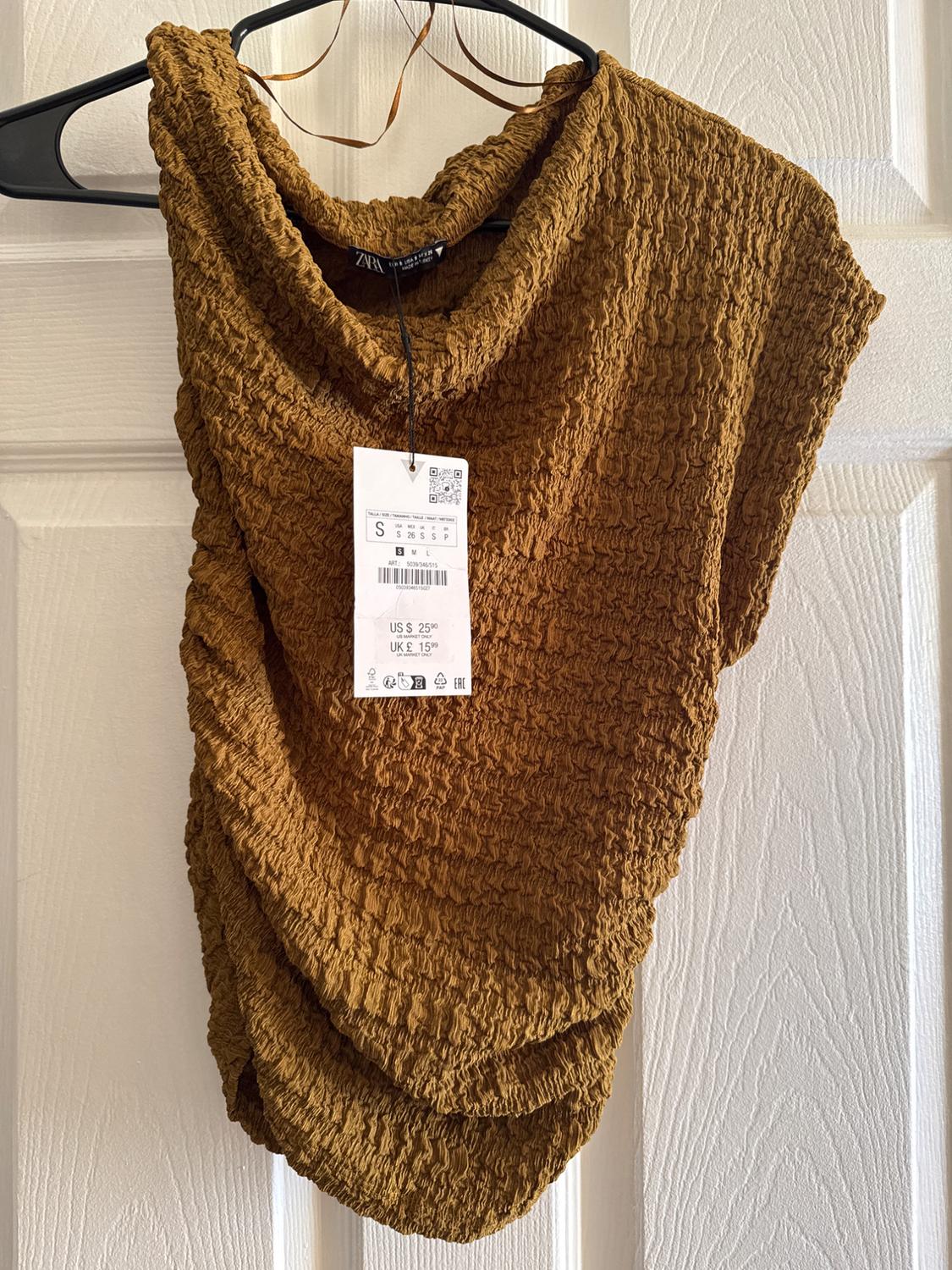 TEXTURED ASYMMETRIC TOP