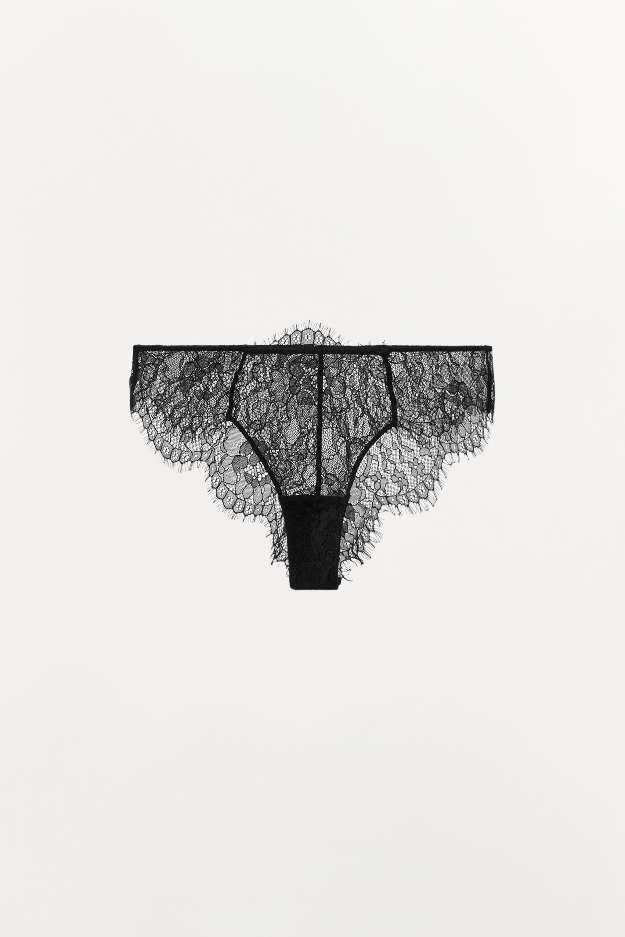 LACE PANTIES
