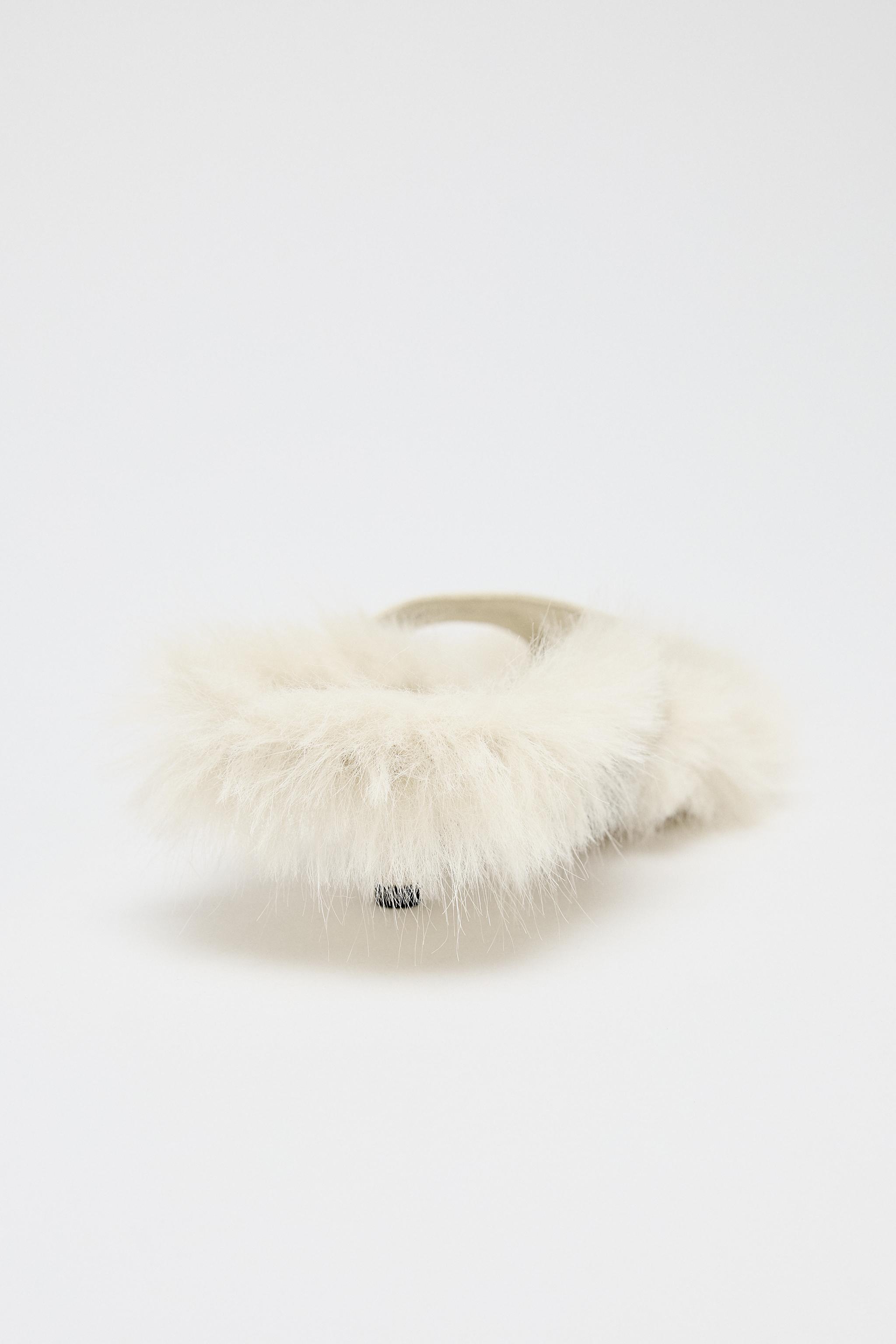FAUX FUR SCRUNCHIE OFF WHITE FAUX FUR SCRUNCHIE OFF WHITE