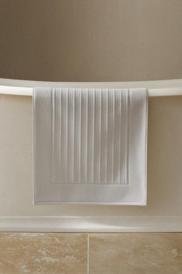 ΒΕΛΟΥΤΕ ΧΑΛΑΚΙ ΜΠΑΝΙΟΥ ΜΕ ΑΝΑΓΛΥΦΕΣ ΡΙΓΕΣ - Λευκό του Zara