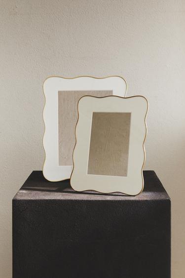 WAVY METAL PHOTO FRAME - Gold by Zara - Image 5