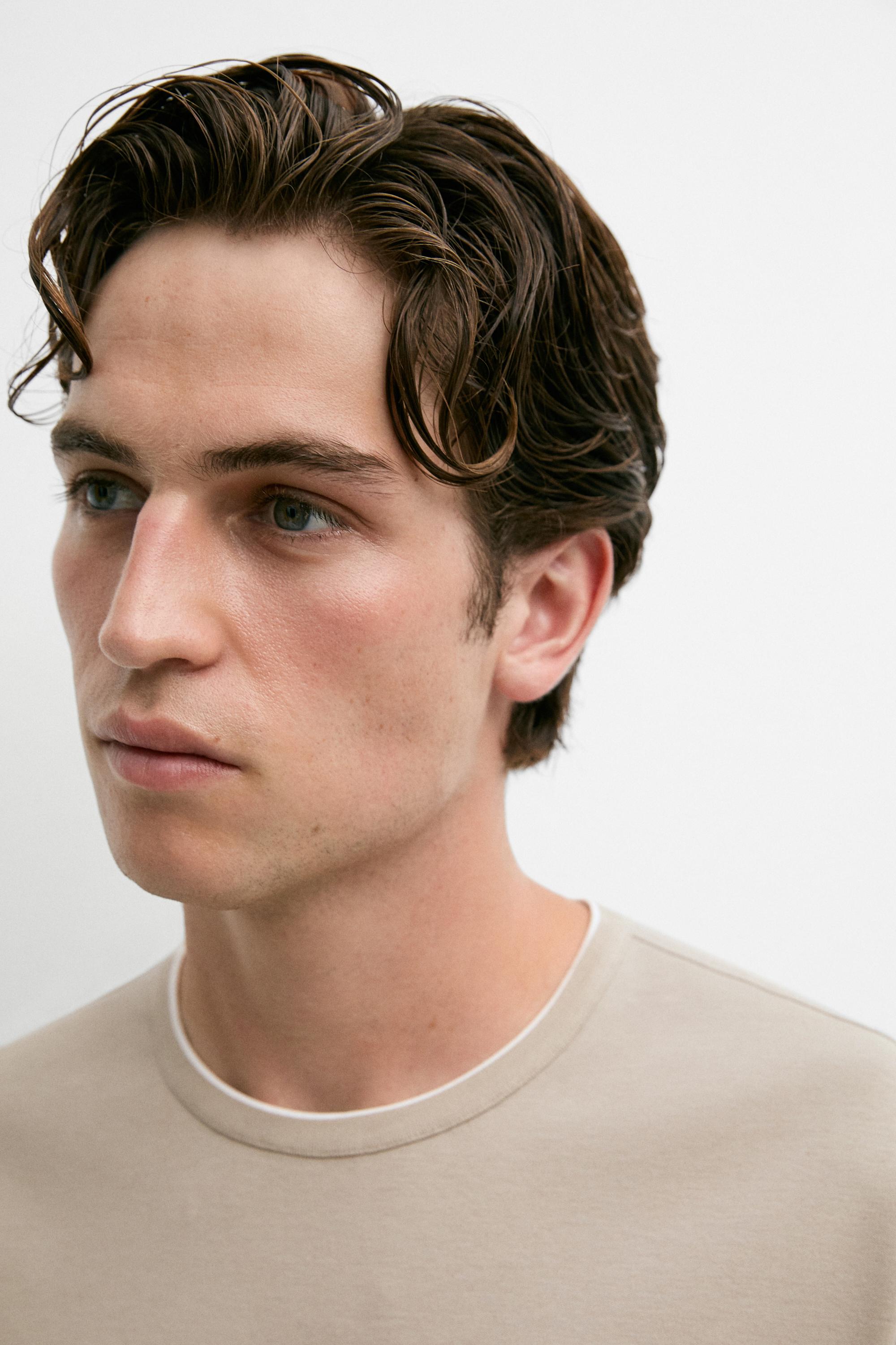 Contrast neck detail T-shirt