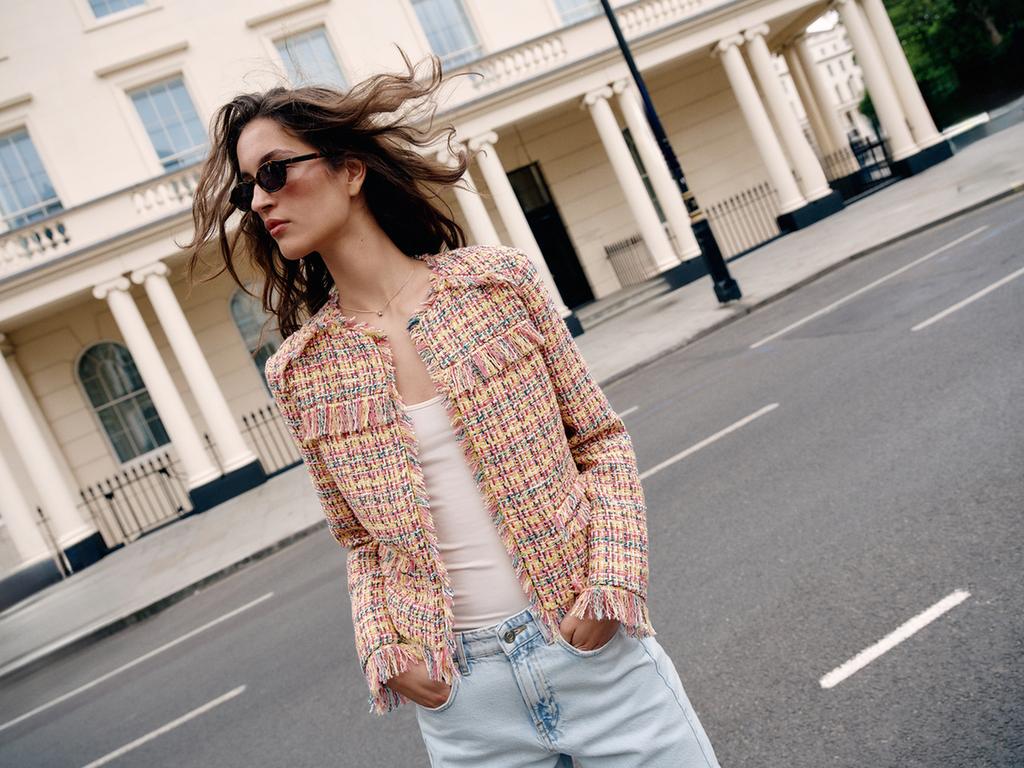 TEXTURED FRINGED BLAZER