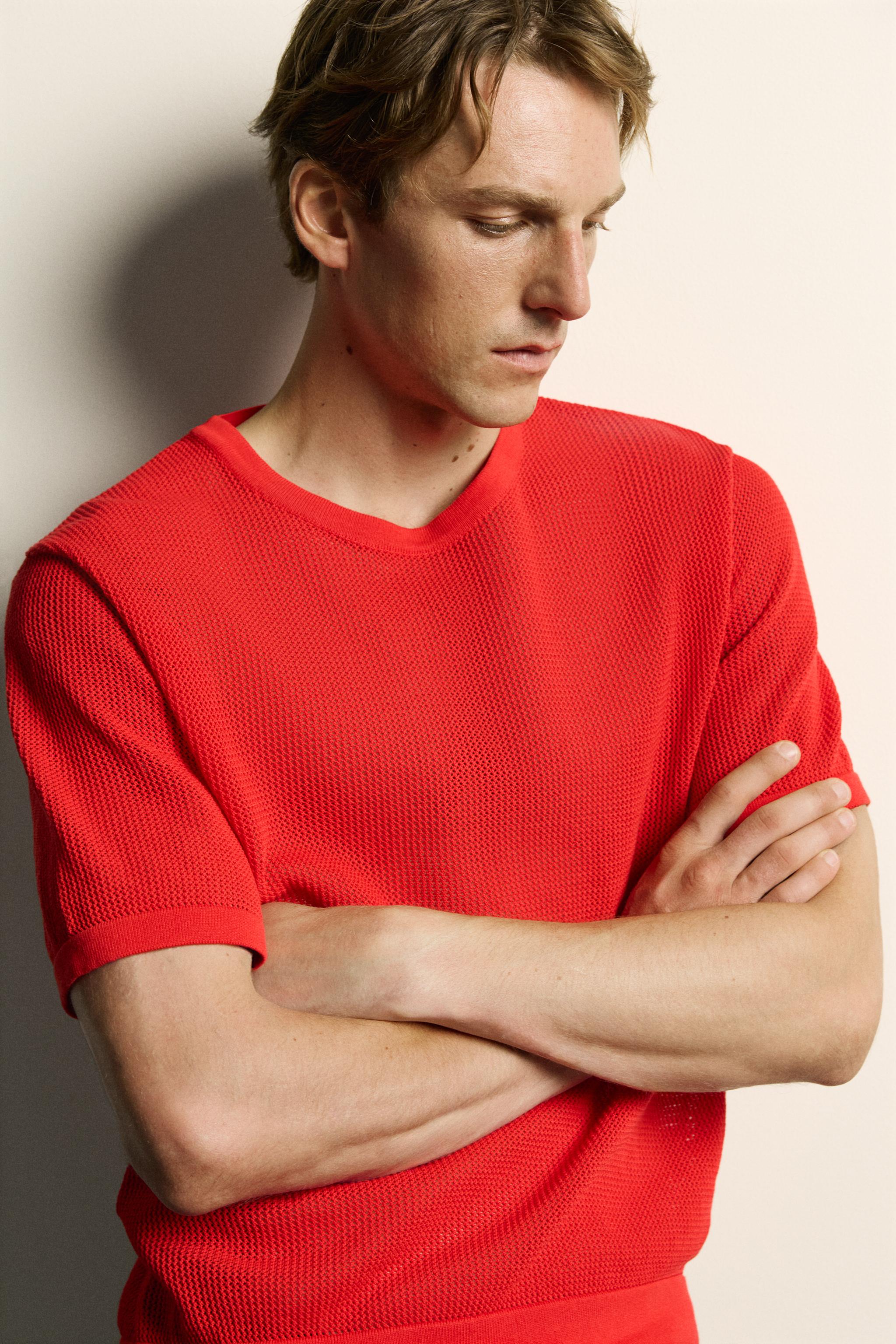OPEN-KNIT TEXTURED T-SHIRT