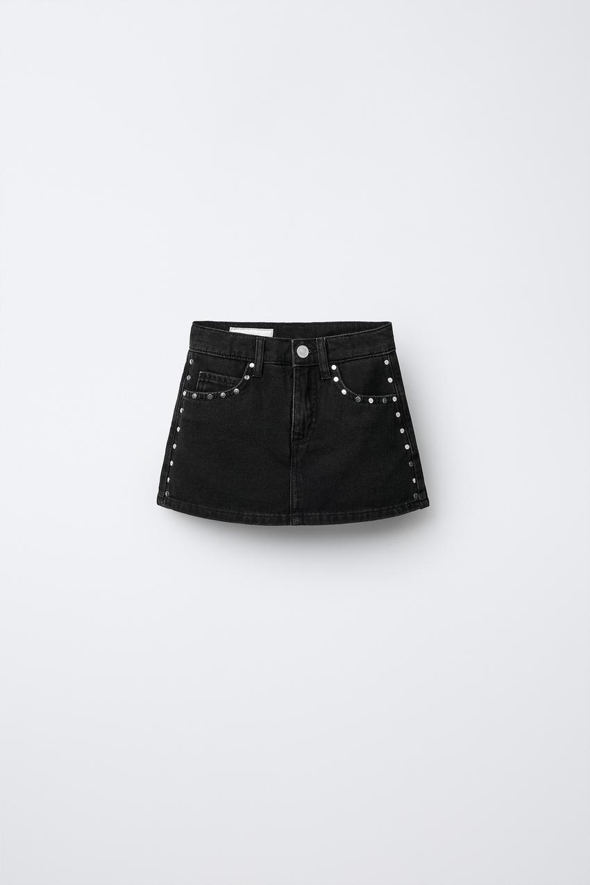 STUDDED DENIM SKORT