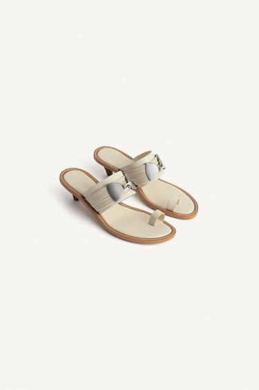 LTHR STRP SNDLS 16 - Blanco Crudo de Zara