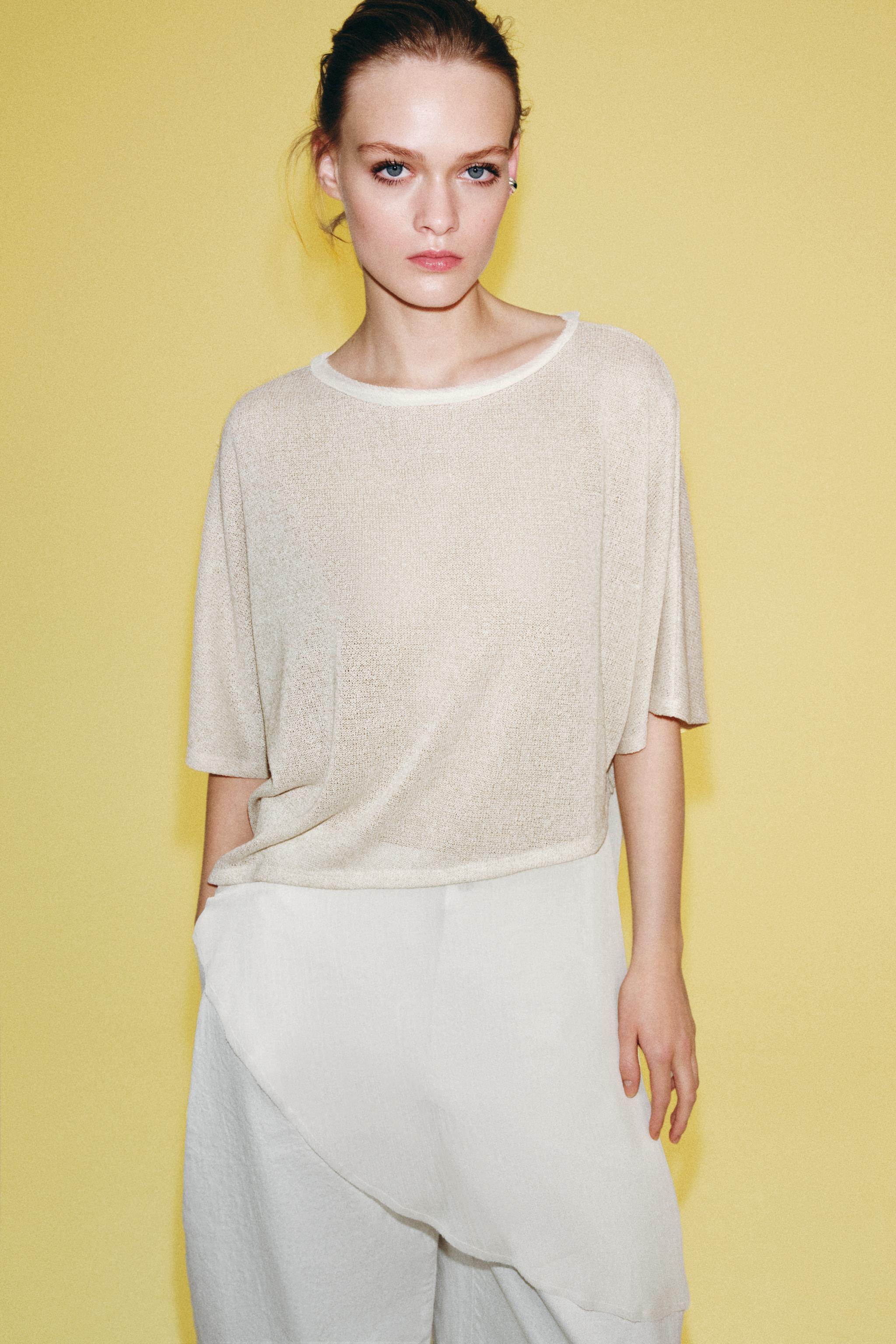 CONTRASTING TOP — Sand