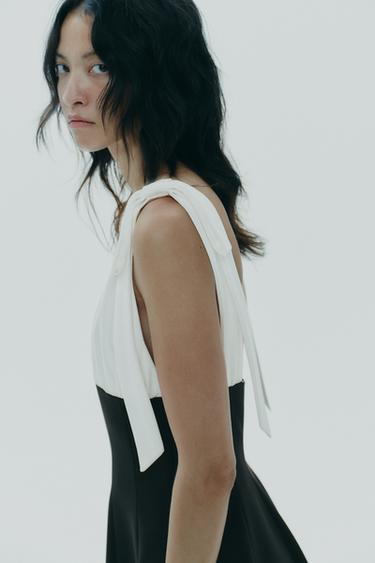 ROBE COURTE EN MATIÈRES VARIÉES À LACETS - Noir de Zara - Image 2