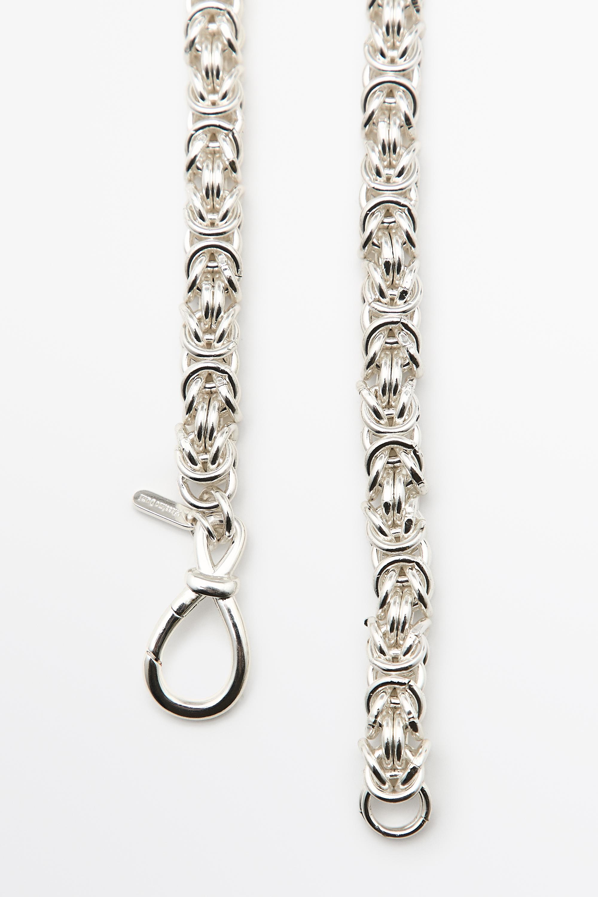 Link chain necklace
