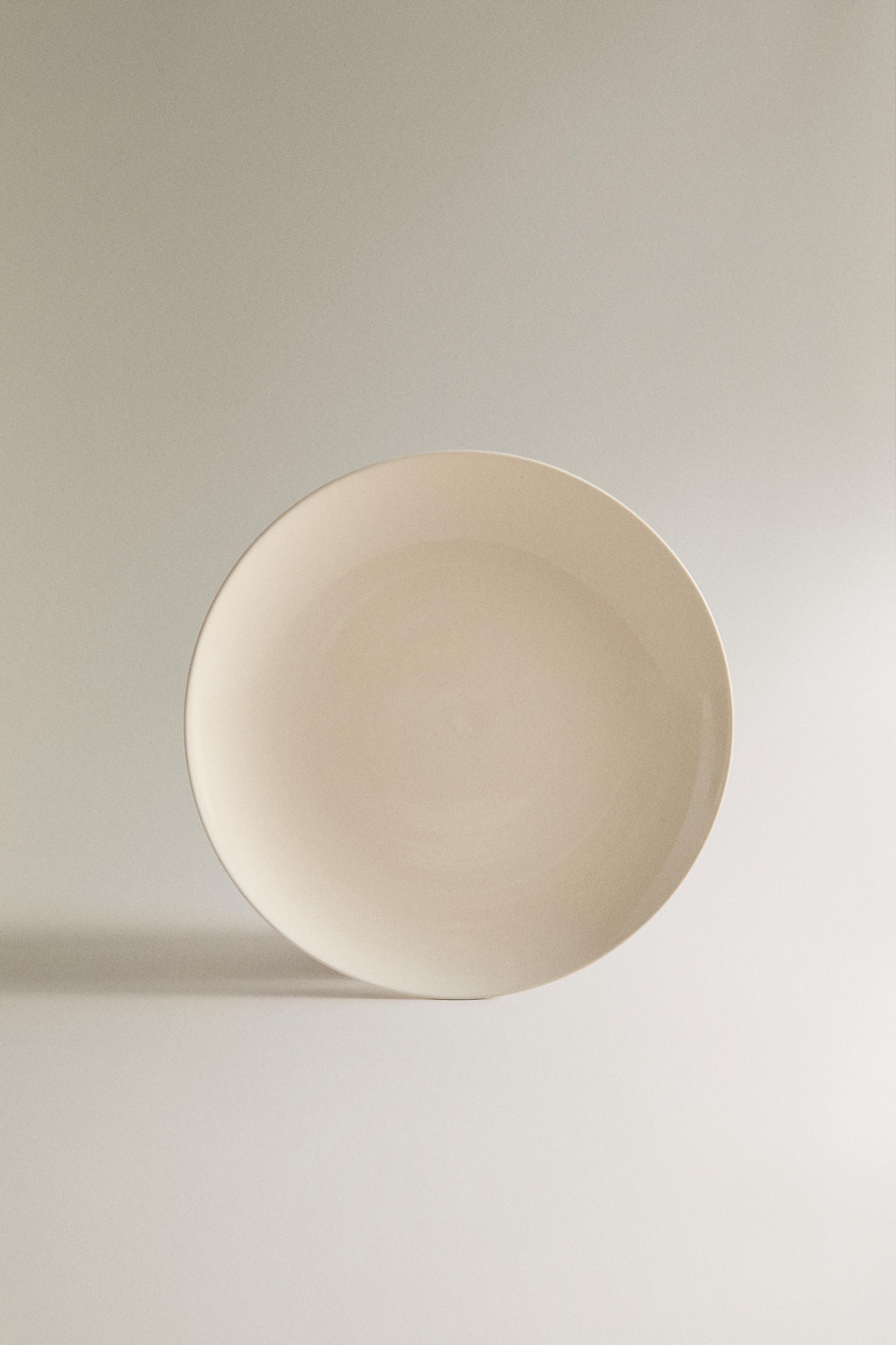 PLAIN STONEWARE DESSERT PLATE