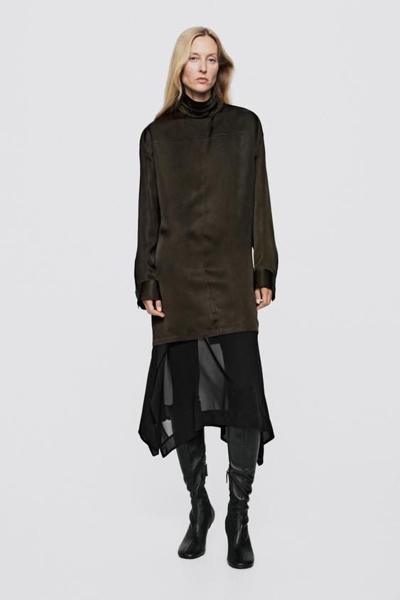 Blusa larga fluida acabado satinado - LIMITED EDITION - Verde oscuro de Zara - Imagen 0