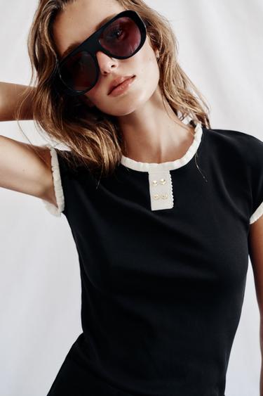 TOP LISERÉS À BOUTONS - Noir de Zara - Image 2