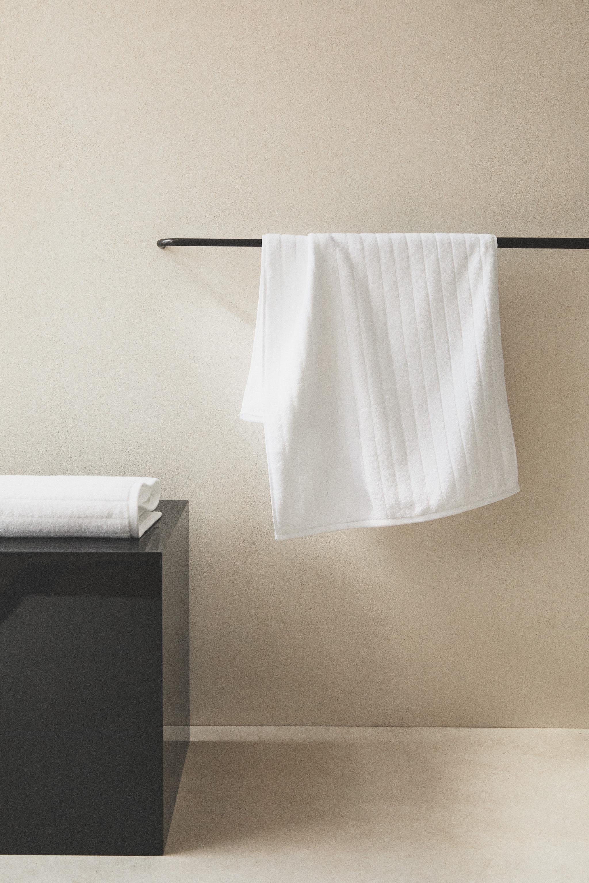 SERVIETTE DE BAIN TEXTURÉE RAYURES