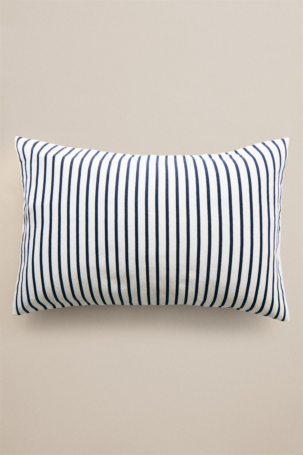 STRIPED THROW PILLOW COVER — White