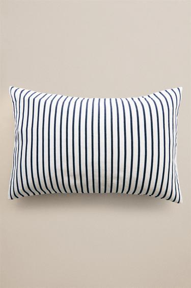 STRIPED THROW PILLOW COVER — White 1