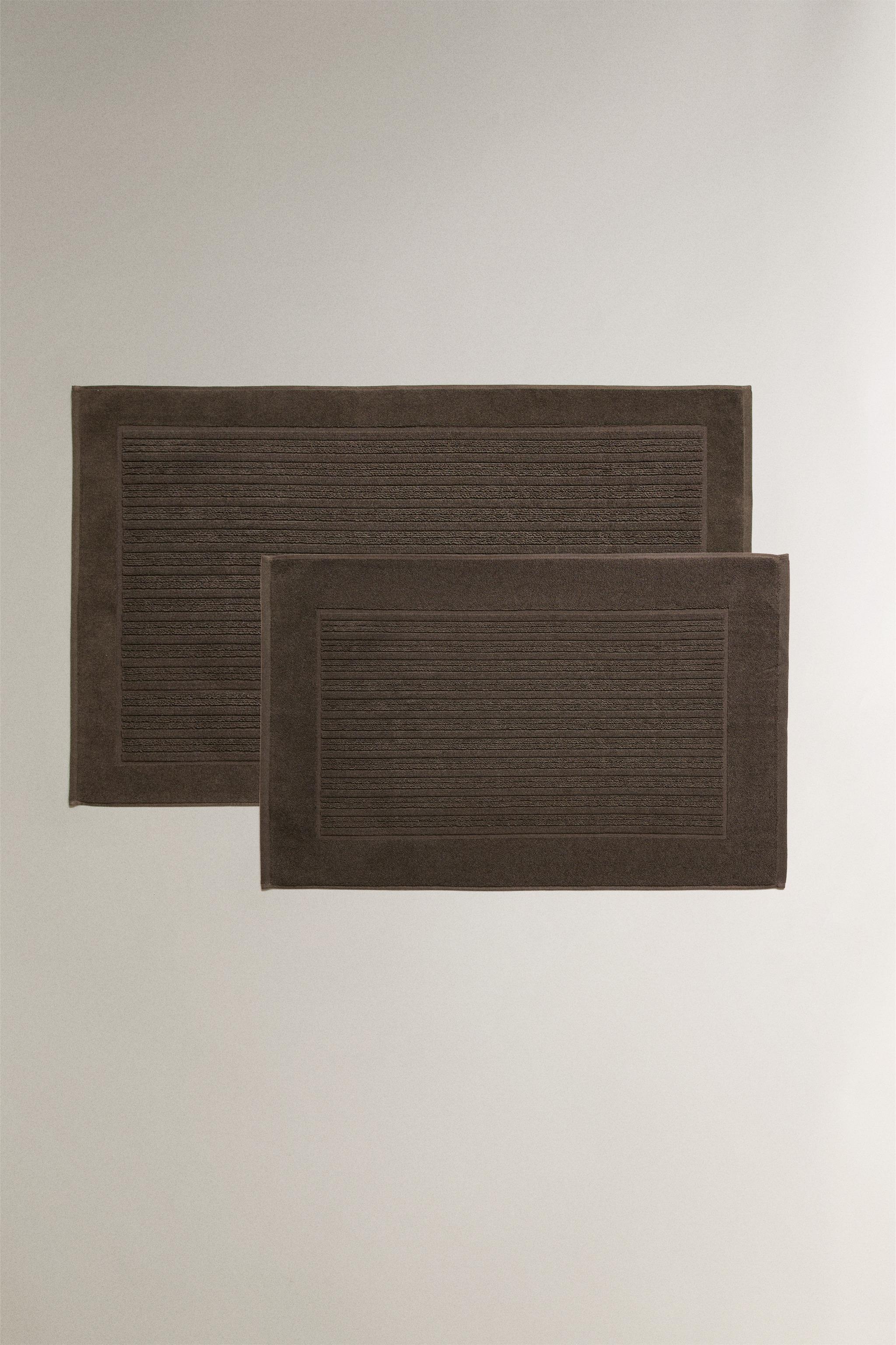 VELOUR TEXTURED STRIPED BATH MAT