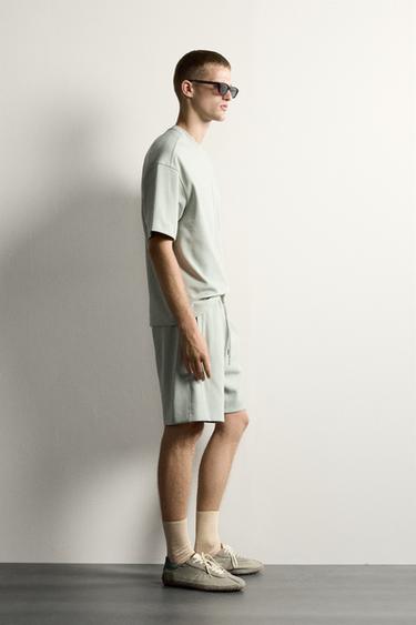 BERMUDA CHÁNDAL RELAXED FIT INTERLOCK - verde lavado de Zara