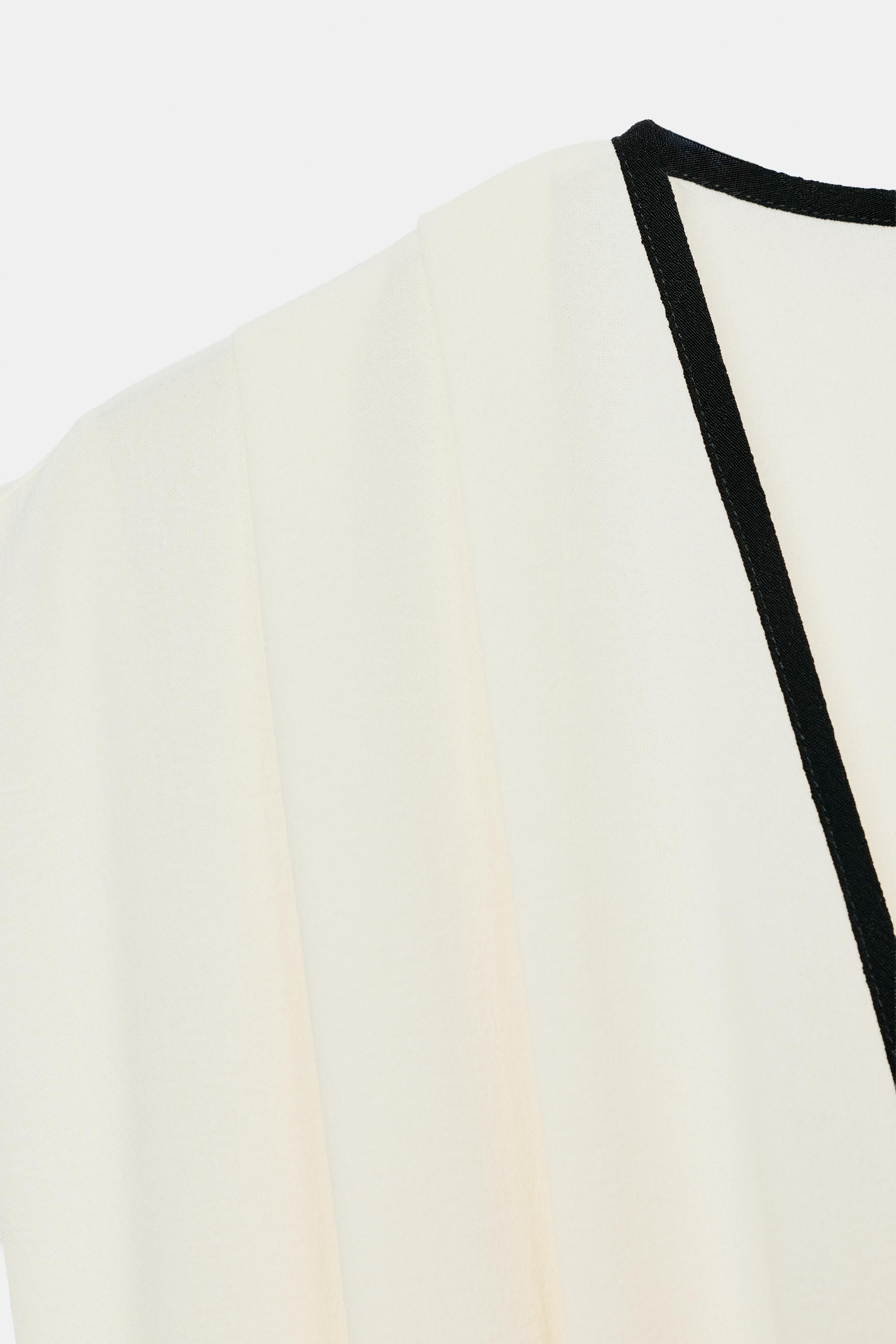 CONTRAST PLEATED MIDI DRESS