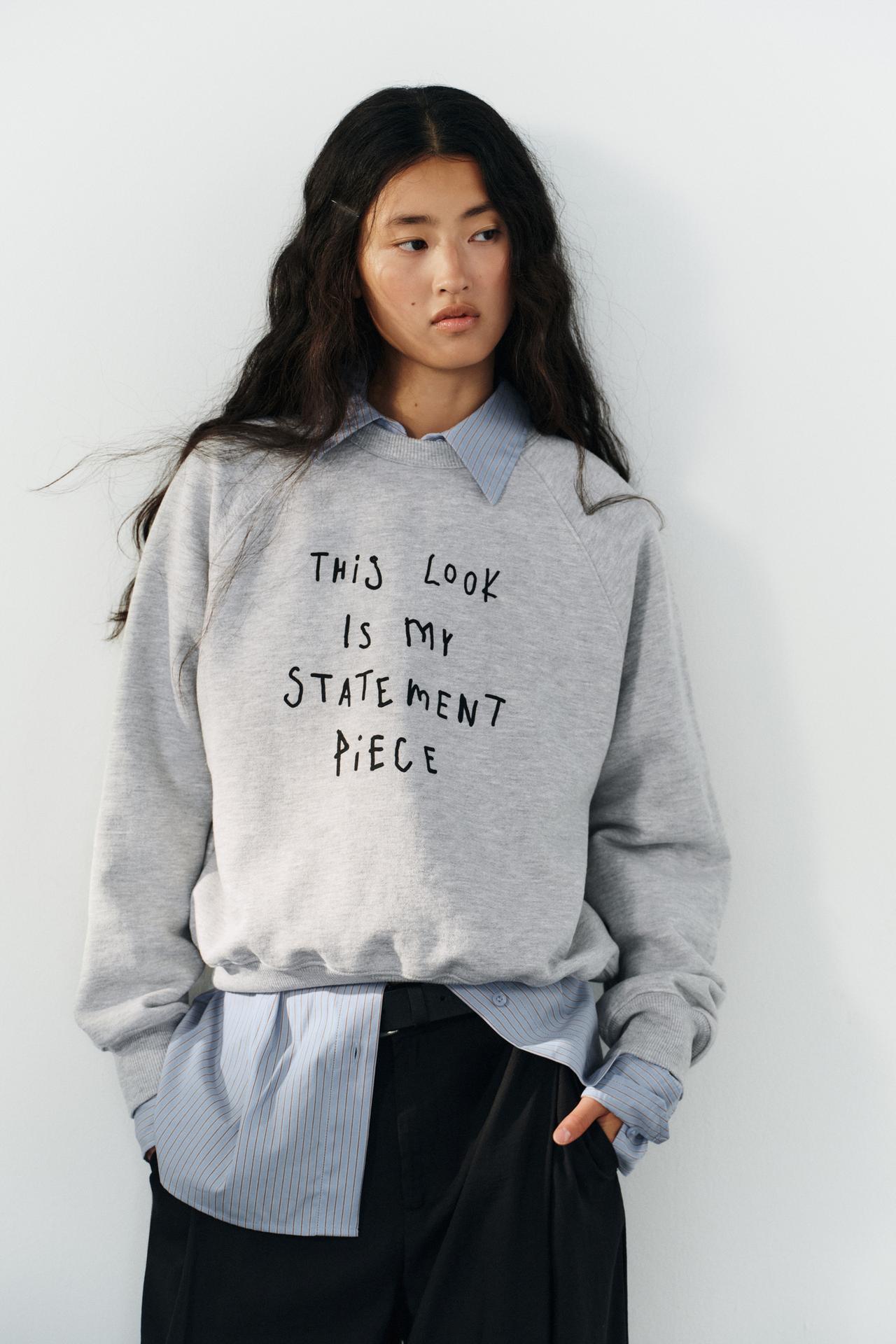 TEXT PRINT SWEATSHIRT — Gray marl