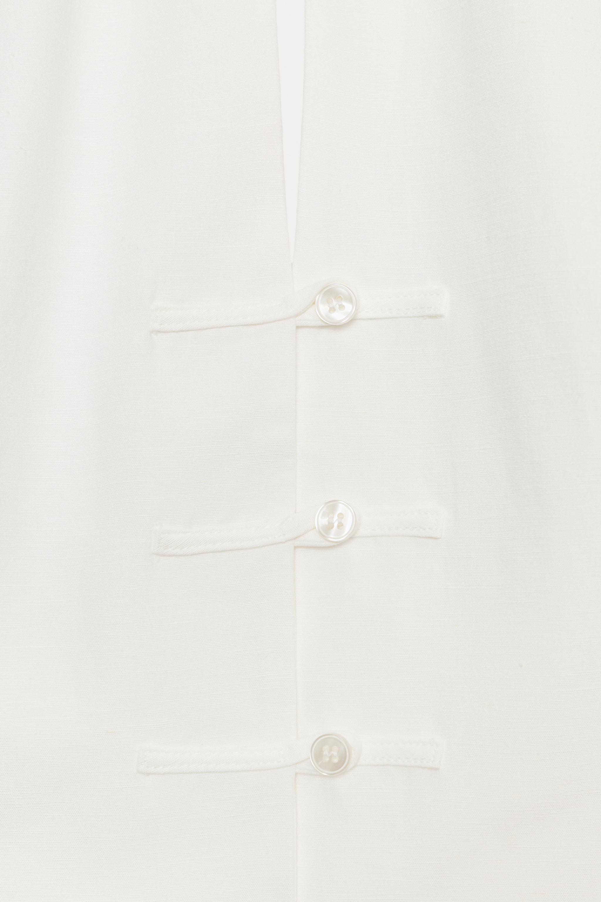 BUTTONED HALTER TOP