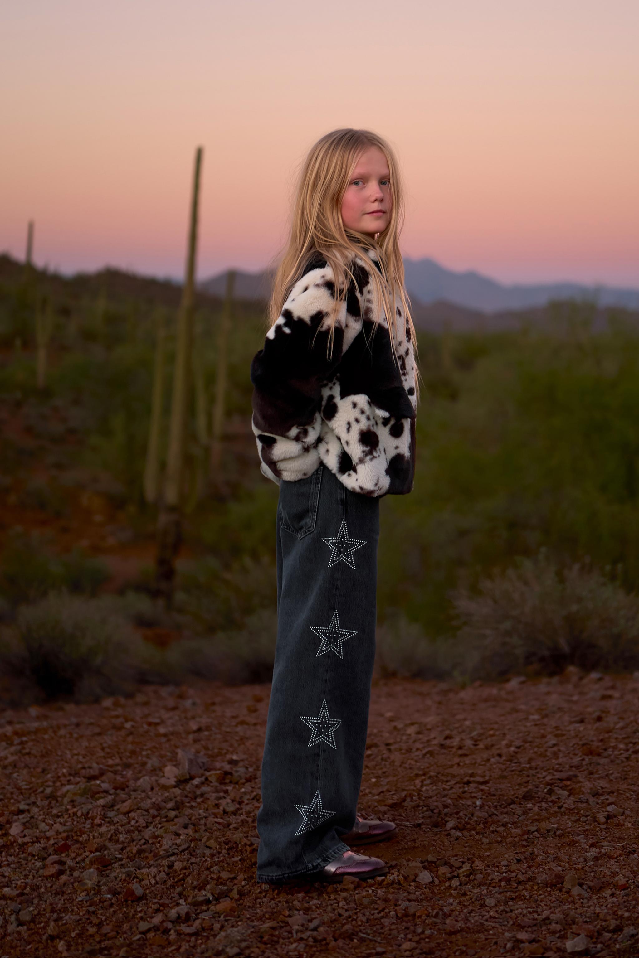 WIDE LEG JEANS WITH RHINESTONE STARS