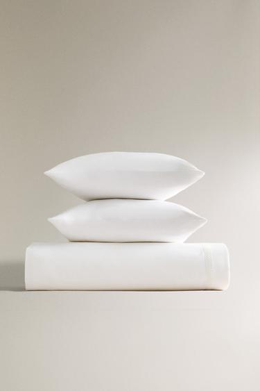 HOUSSE DE COUETTE SATIN BRODERIE JOUR ÉCHELLE - Blanc cassé de Zara - Image 5