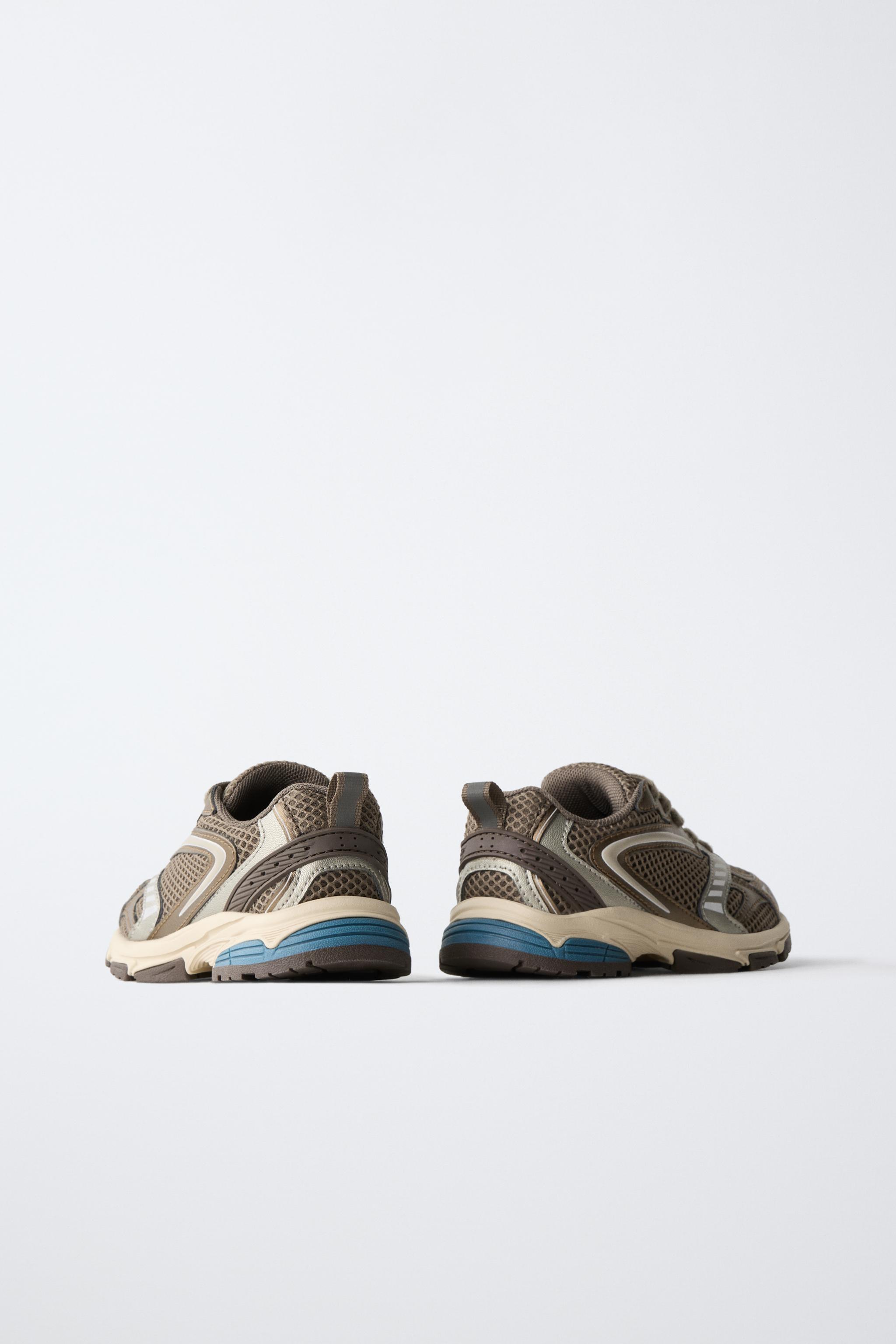 METALLIC SNEAKERS