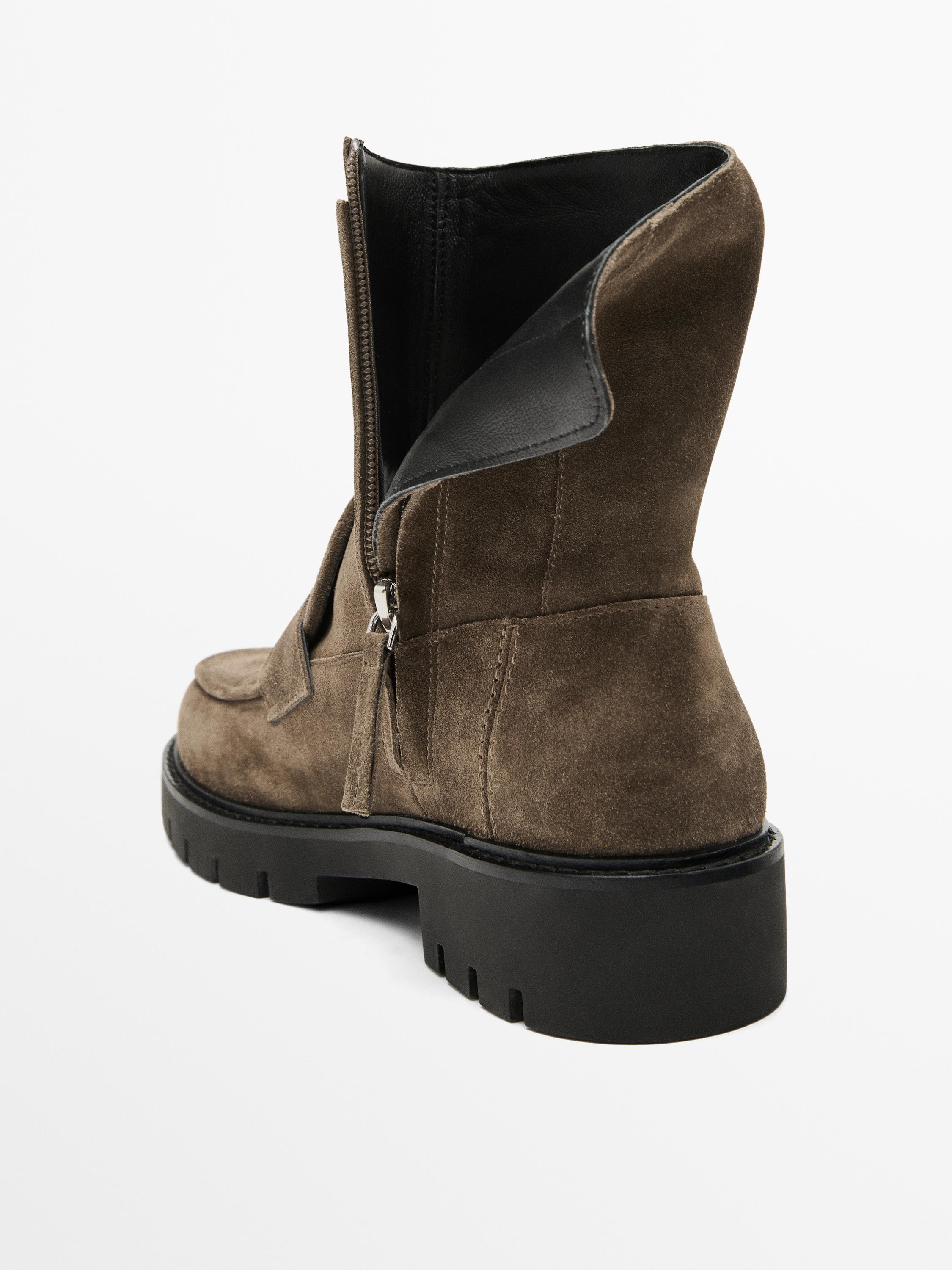 Track sole flat ankle boots