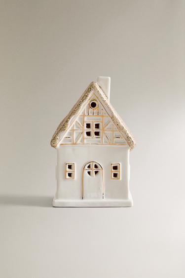 VÁNOČNÍ OZDOBA KERAMICKÝ DOMEK - Bílá od Zara