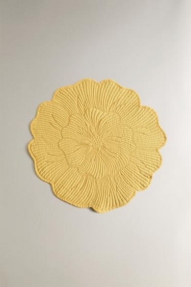 QUILTED FLORAL PLACEMAT - Yellow by Zara