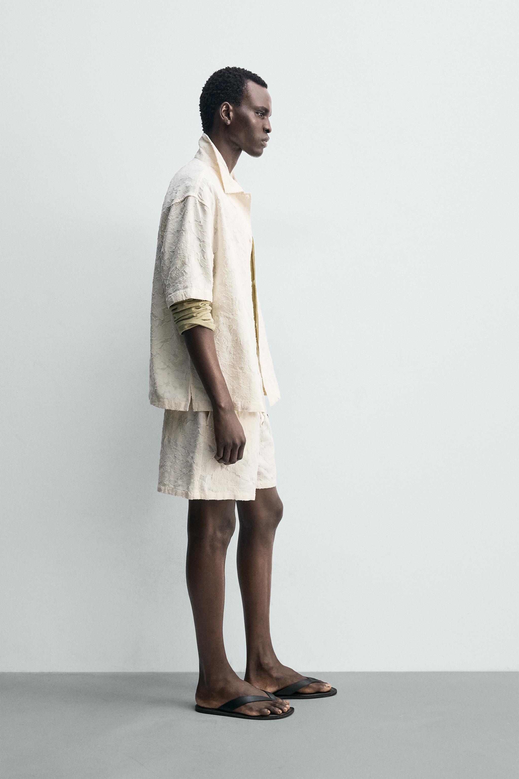 TEXTURED JACQUARD SHORTS
